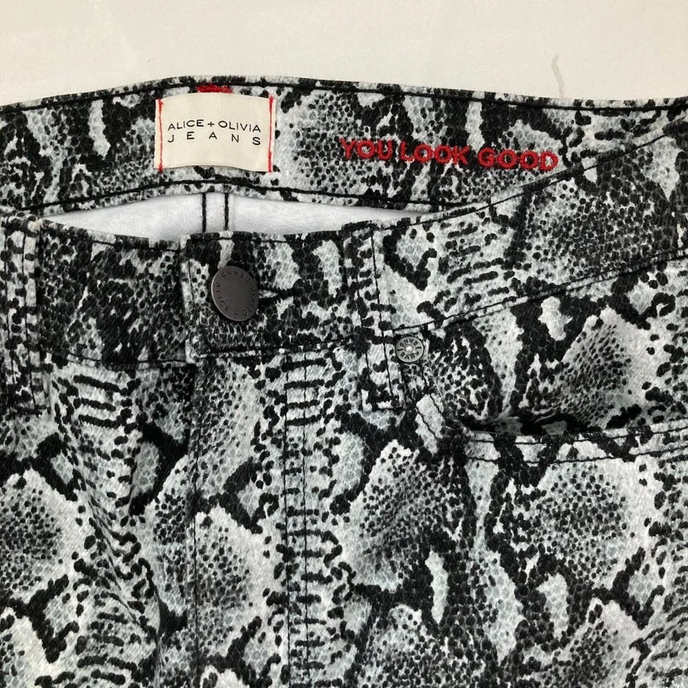 Alice and Olivia Good High Rise Skinny Jeans in Snake - Picture 8 of 13